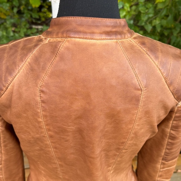 🌟 Vintage Suzy Shier Faux Leather Moto Jacket - Small (S/P) - Cognac Brown 🌟 - Picture 3 of 13